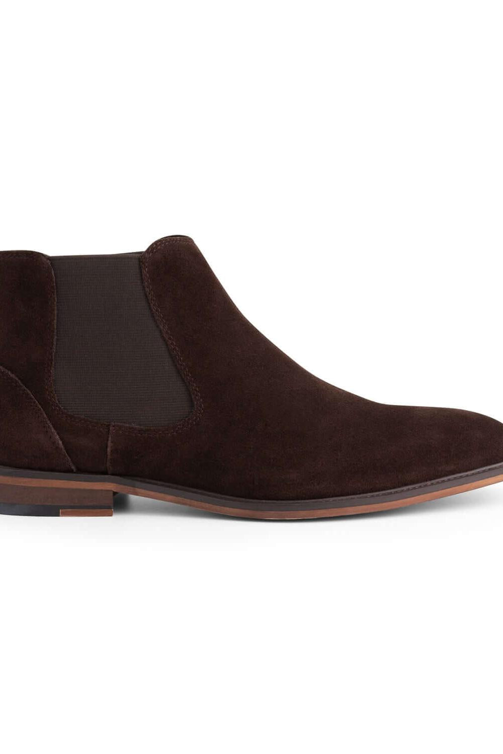 Chelsea boot suede bruin - donkerbruine suède Chelsea boot met elastische inzet en zool.