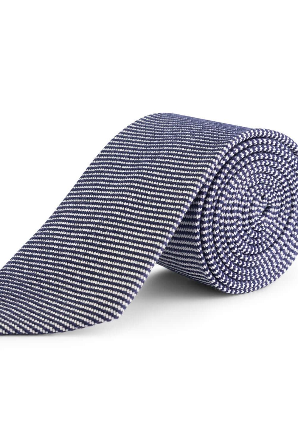 Blauw gestreepte stropdas zijde mix met subtiele textuur en veelzijdigheid.