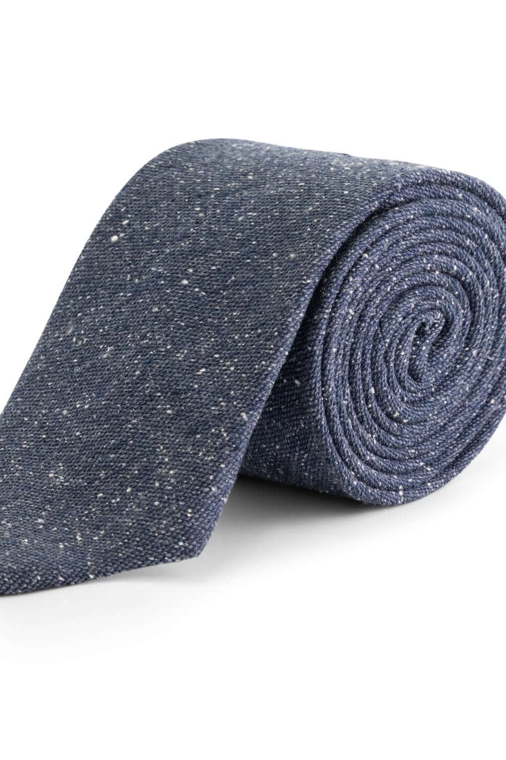 Stropdas zijde mix, kreukvrije stropdas van zijde-wol-katoen-polyester in een moderne opgerolde vorm.