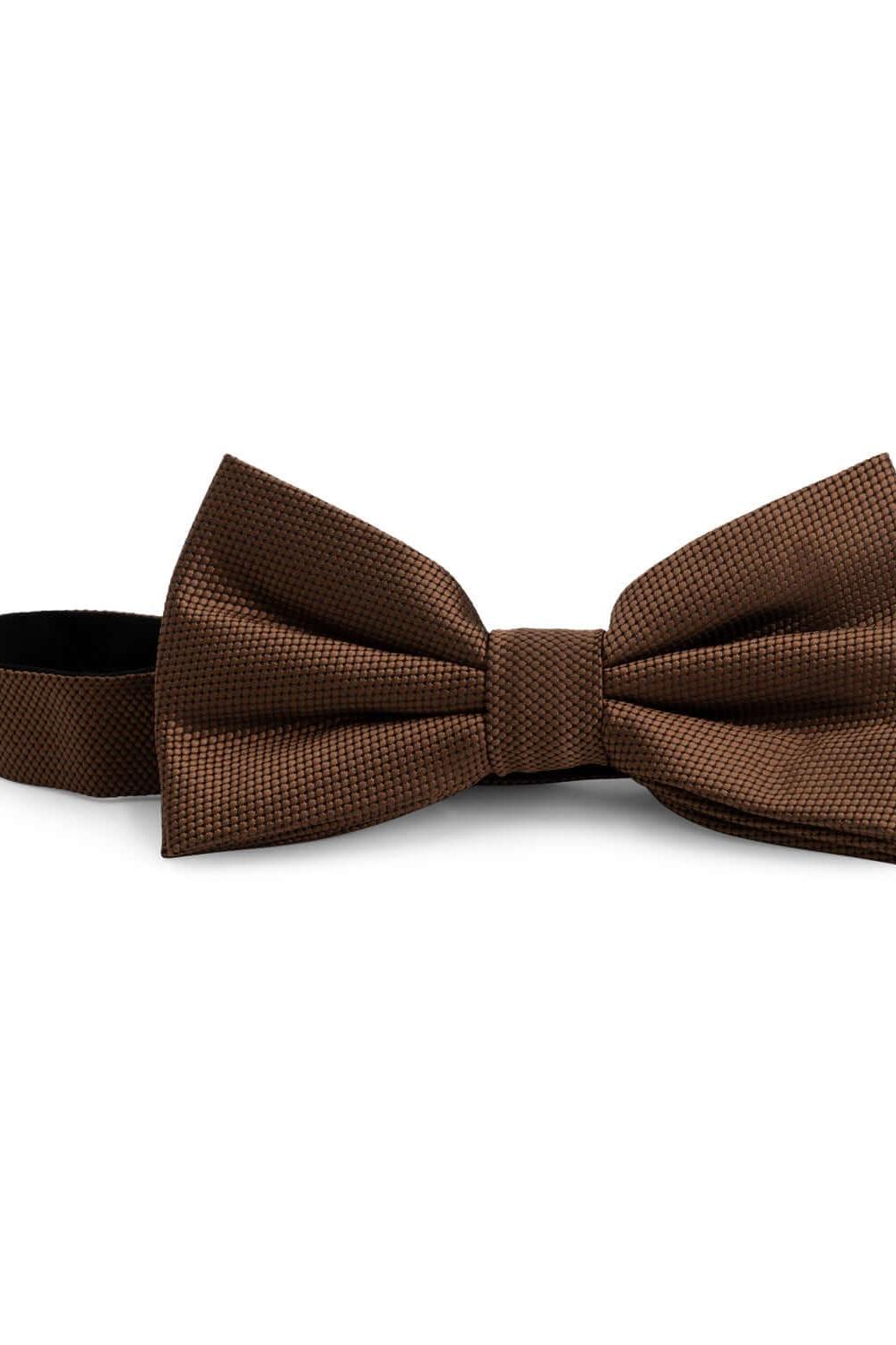 Klassieke bruine strik PE bruin met vormvaste structuur en kreukbestendig design.