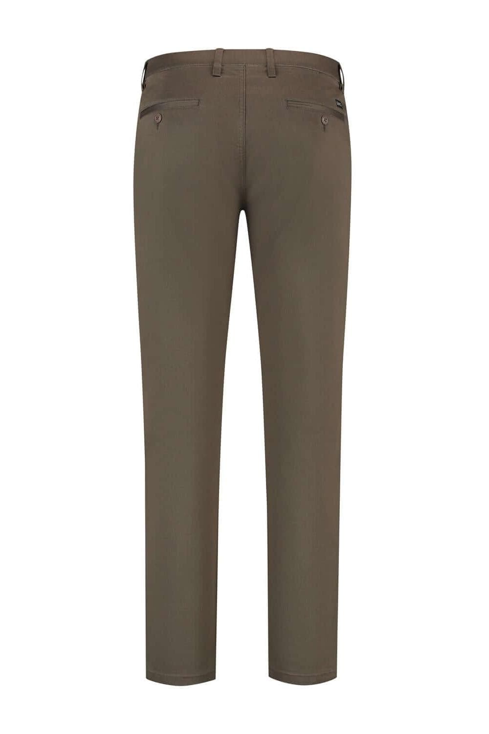 Chino stretch structuur donkerbruin, achterkant van de broek, ademende katoenmix met subtiele structuur.