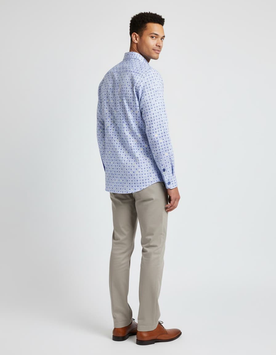 Hemd Blumfontain print wit-blauw — op model