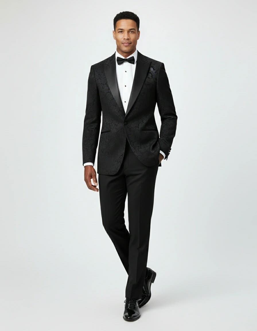 Dinnerjacket Paisley Samt Schwarz — auf dem Model