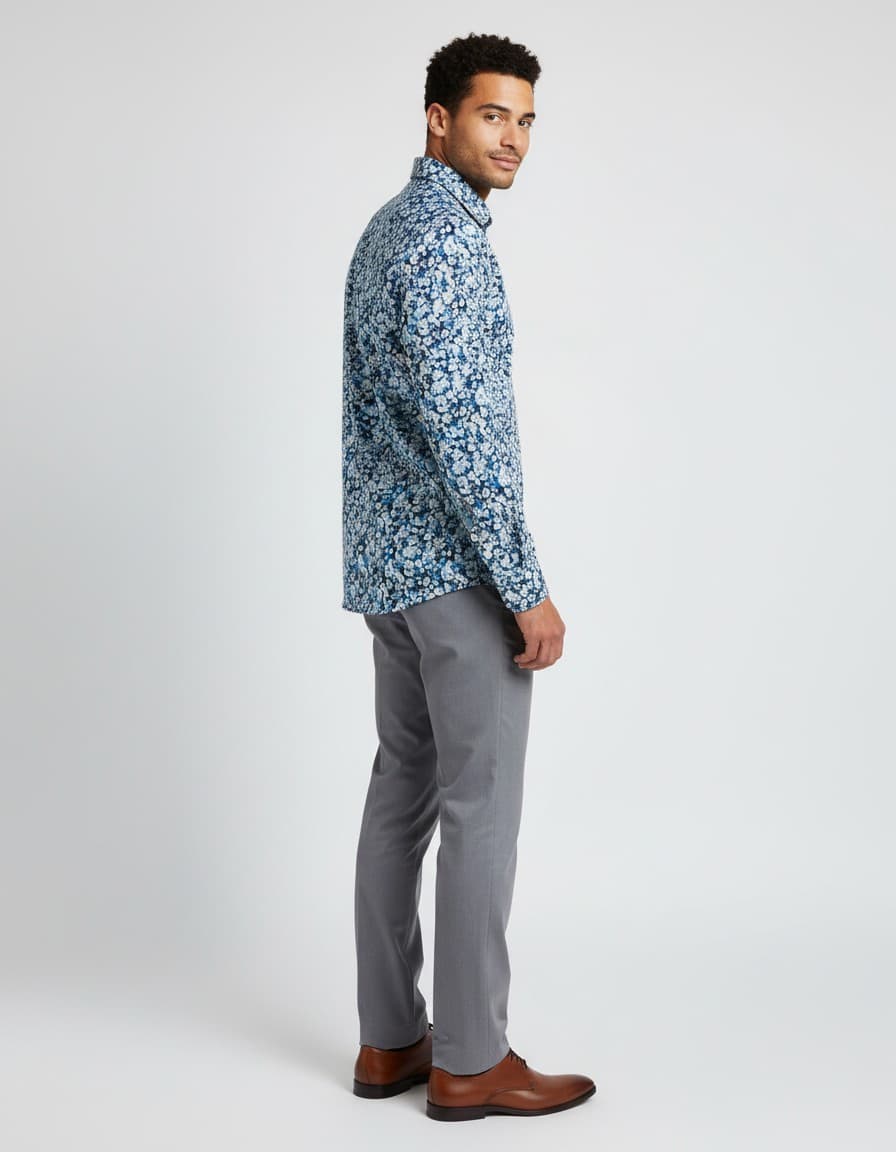 Hemd fancy print blauw — op model
