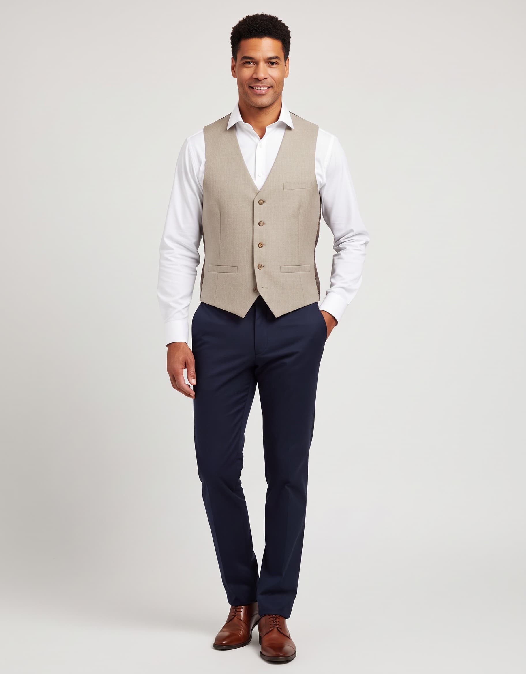 Gilet cappuccino beige — op model