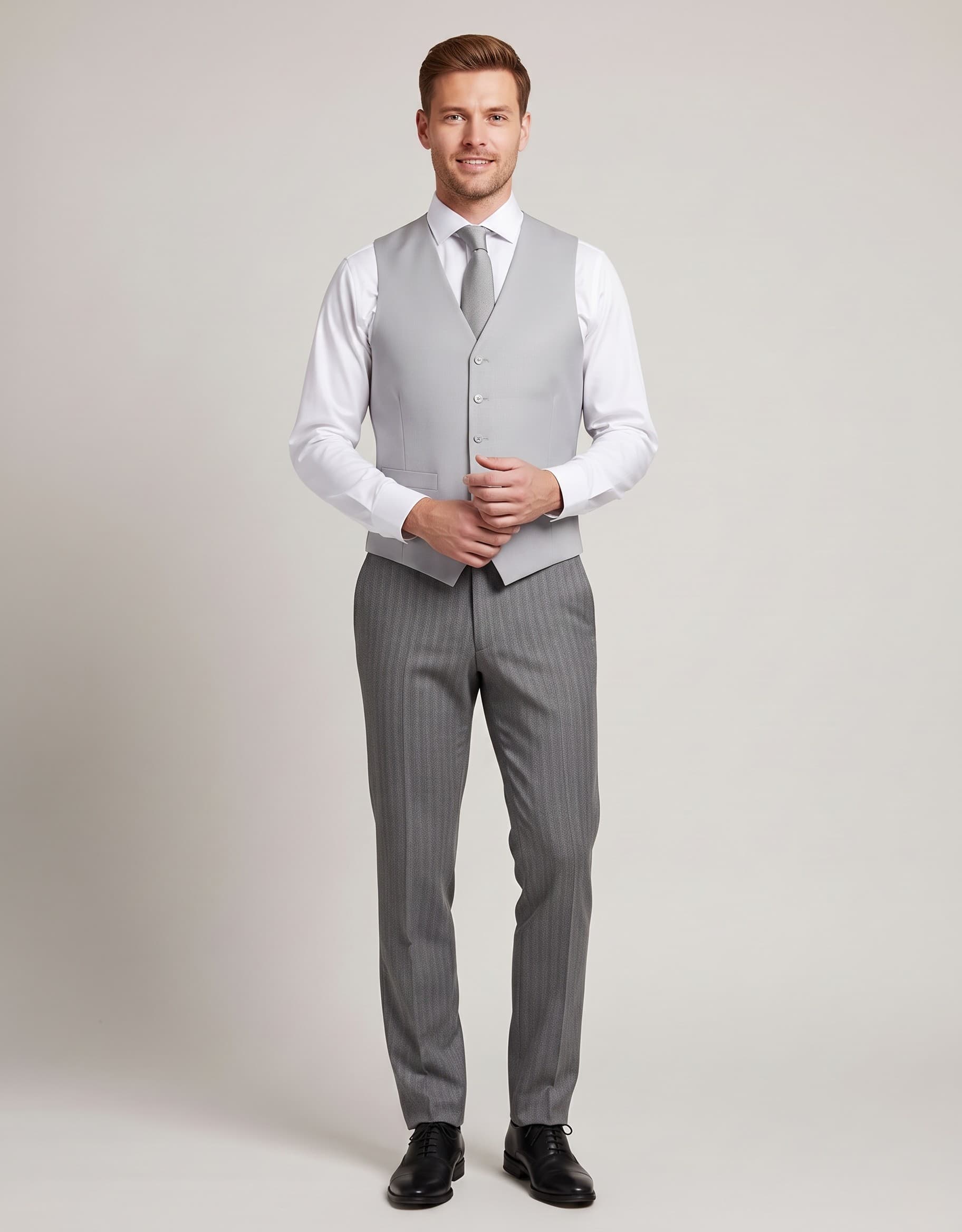 Jacquet vest lichtgrijs — op model