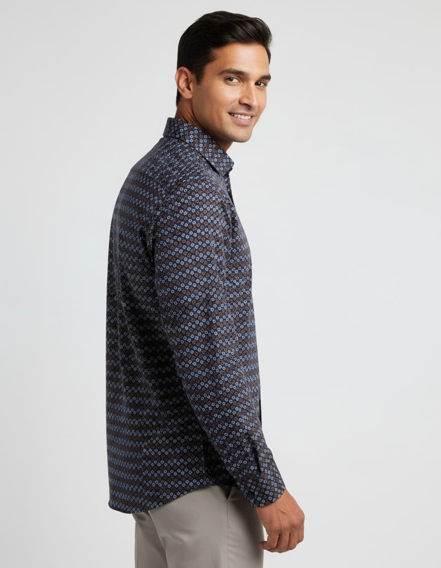 Hemd bloempatroon blauw — op model