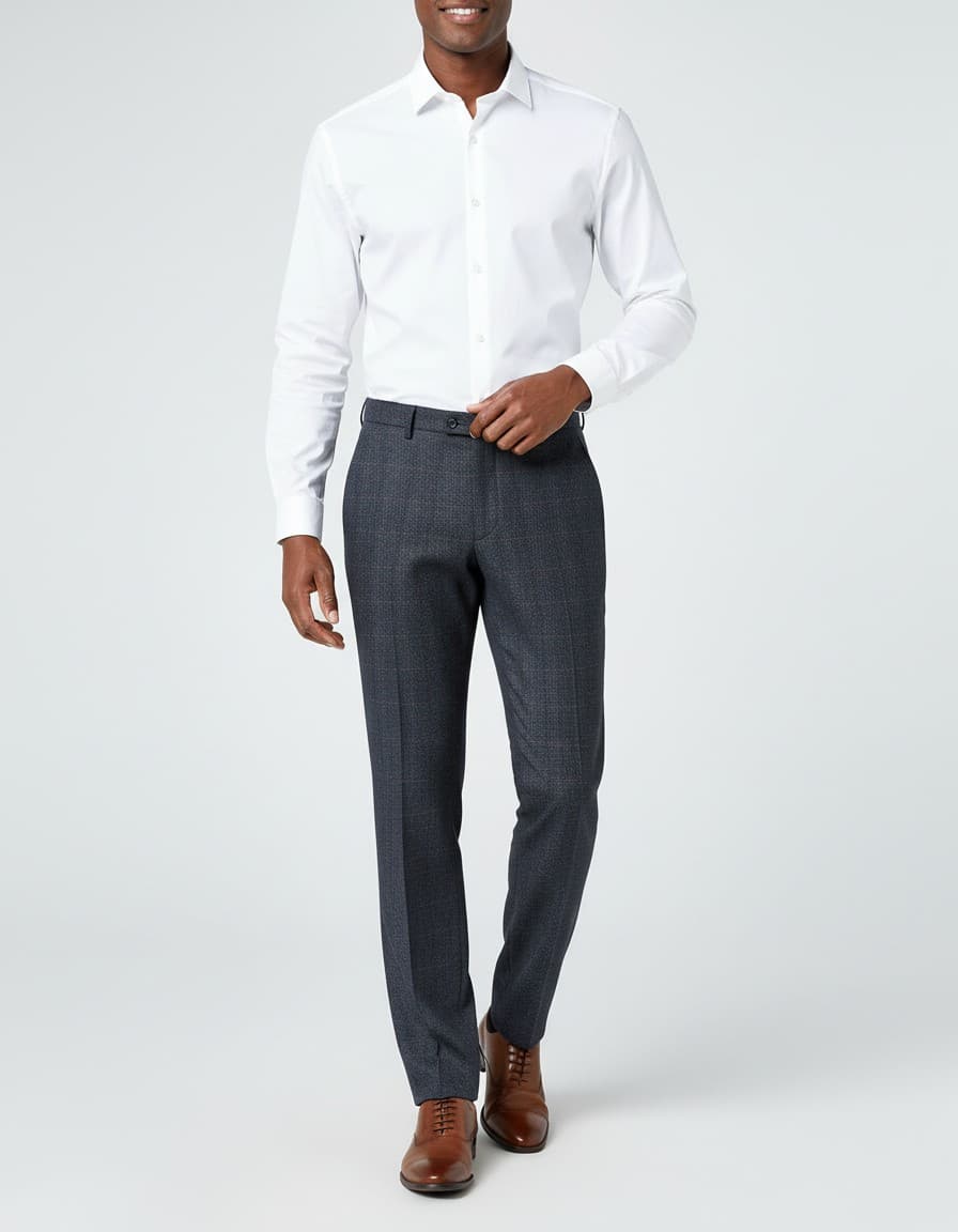 Pantalon tweedlook ruit — op model