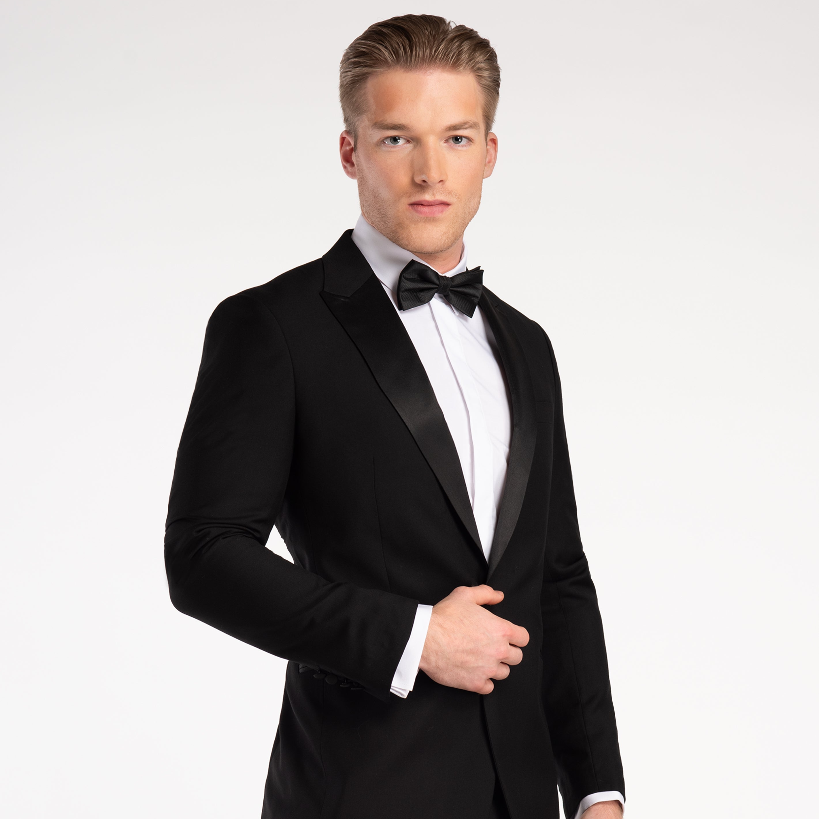 Zo kies je het perfecte overhemd voor bij je smoking