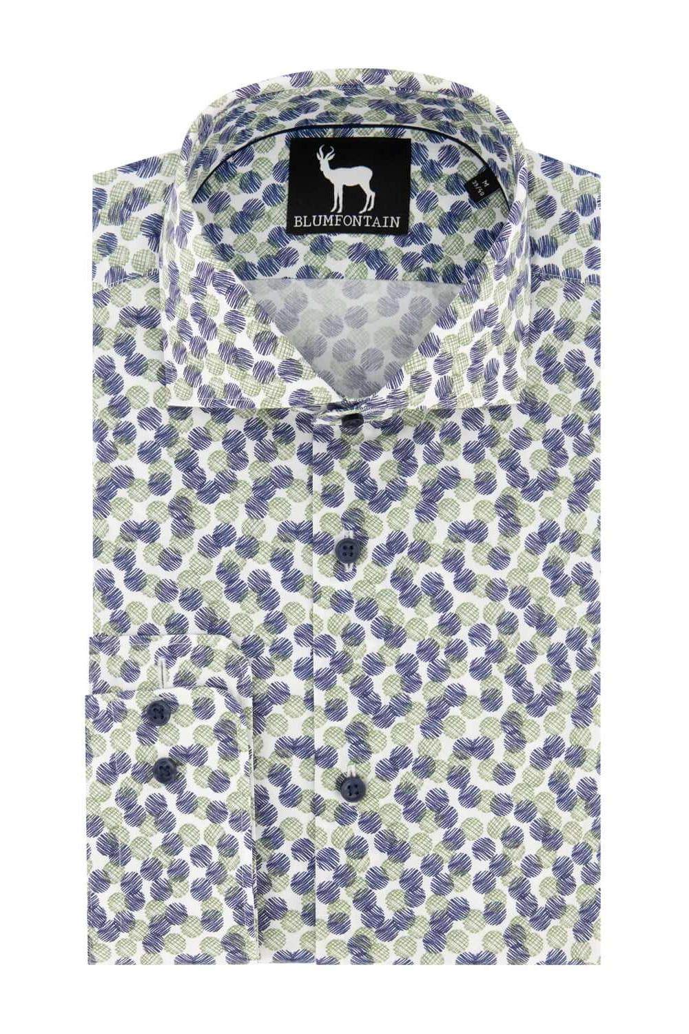 Blumfontain bolletjes groenblauw lichtgewicht shirt met opvallende textuur en kleurrijk patroon.