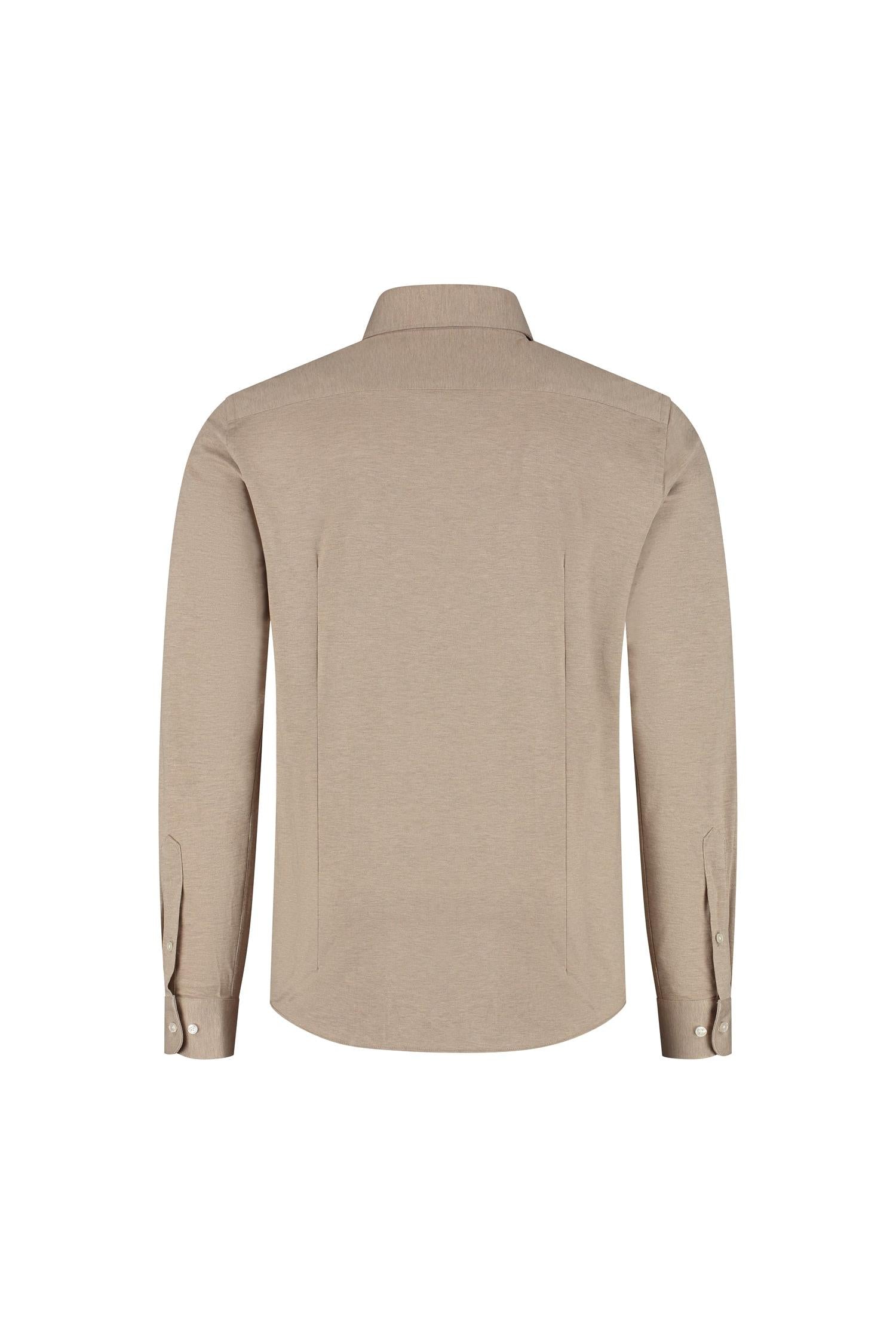GENTS knit pique zand - achteraanzicht van zandkleurig katoenen overhemd, ademend en veelzijdig.