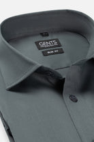 Bamboe twill green shirt collar and label detail, slim fit design.
