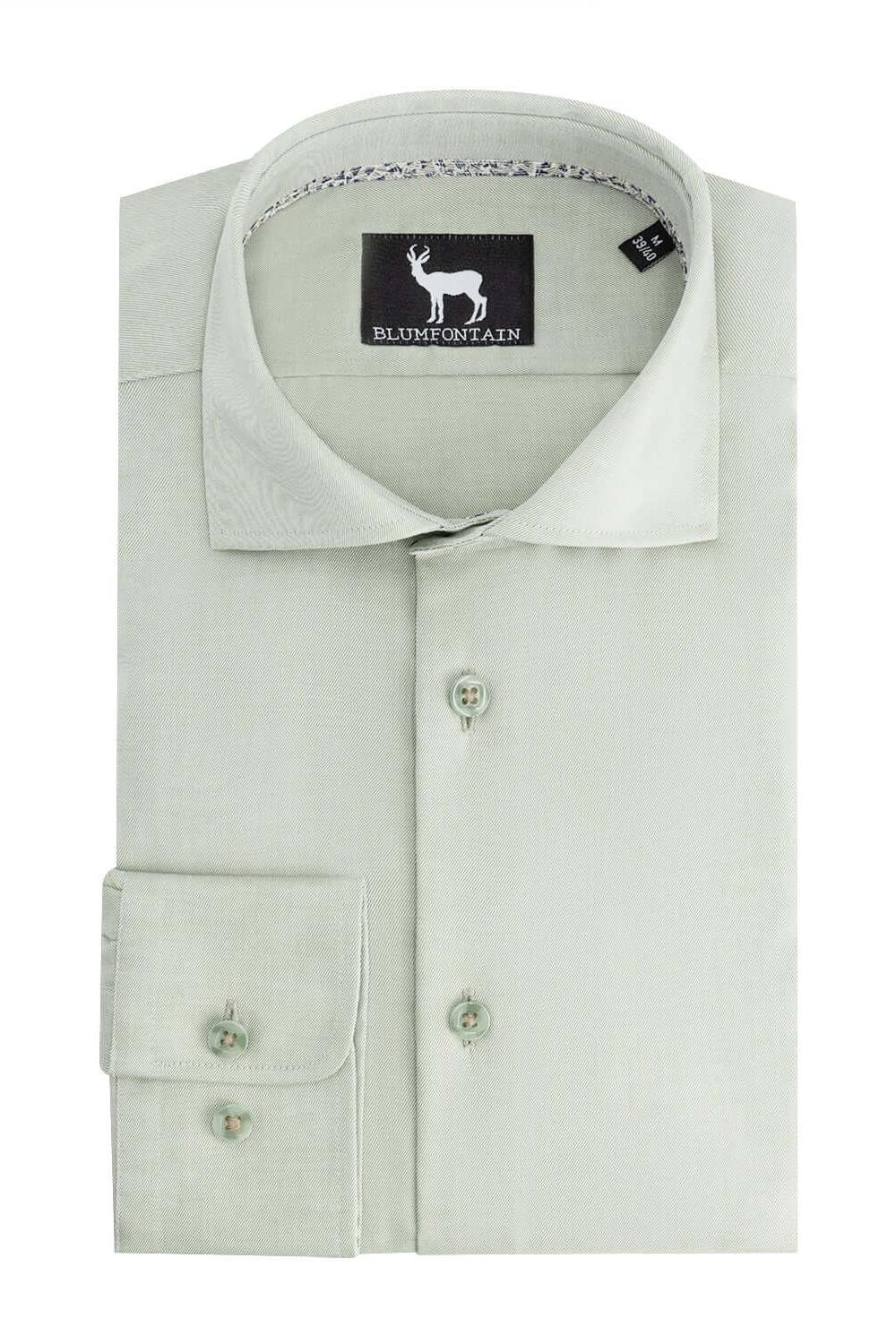 Blumfontain uni twill groen katoenen overhemd met nette kraag en verstelbare manchetten.