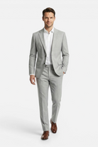 Pak melange Sheffield grijs model in stijlvol grijs met tweeknopsluiting en rever.