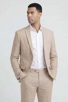 Pak linnenblend strandzand: ademend beige pak met nette kraag en knoopsluiting, perfect voor elke gelegenheid.