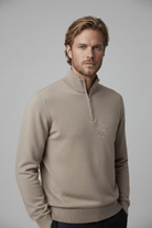 Halfzip merinoblend - veel lichter pose 1