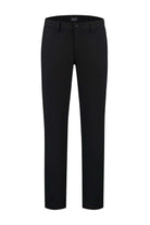 Pantalon comfort stretch zwart MixMatch, zwarte broek met comfort-stretch en zakken voor bewegingsvrijheid.