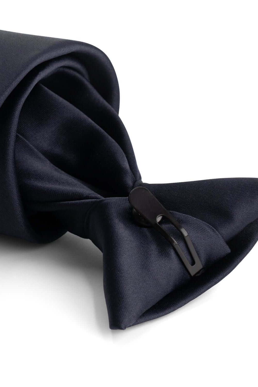 Stropdas clip on donkerblauw, kreukbestendig clip-on stropdas in elegant donkerblauw.